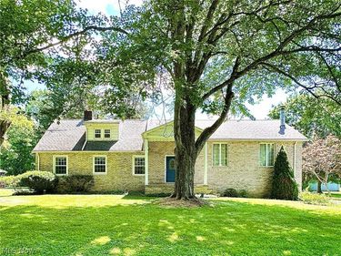 1465 Warner Road , Hubbard, OH 44425