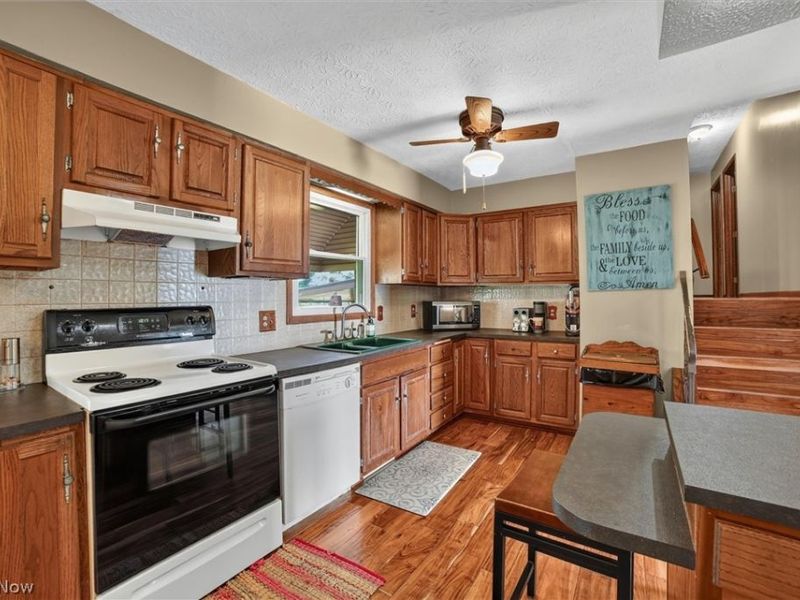 5862 Canterbury Road, New Franklin, OH 44319 Photo 11