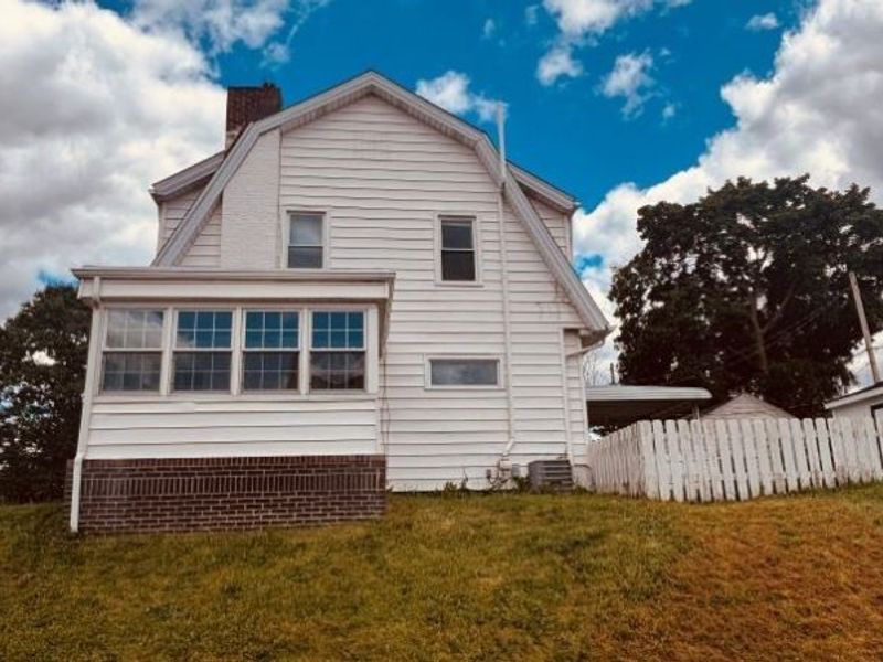 407 Korman Avenue NE, Massillon, OH 44646 Photo 2