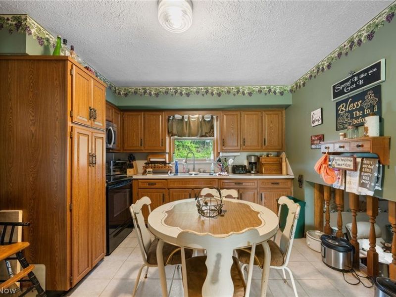 8175 Stover Road SW, Sherrodsville, OH 44675 Photo 17
