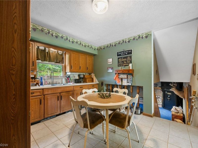 8175 Stover Road SW, Sherrodsville, OH 44675 Photo 18