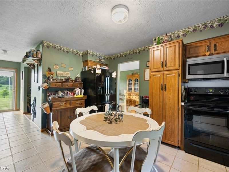 8175 Stover Road SW, Sherrodsville, OH 44675 Photo 19