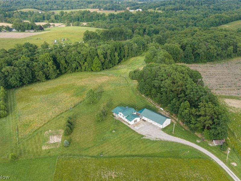 8175 Stover Road SW, Sherrodsville, OH 44675 Photo 4
