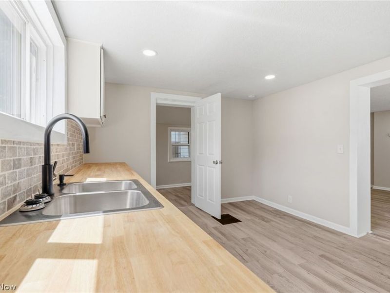440 S Freedom Avenue, Alliance, OH 44601 Photo 12