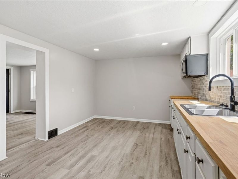 440 S Freedom Avenue, Alliance, OH 44601 Photo 13