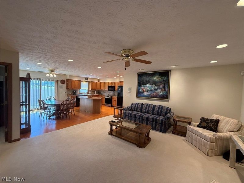4219 Belleau Woods Circle , Uniontown, OH 44685 Photo 3