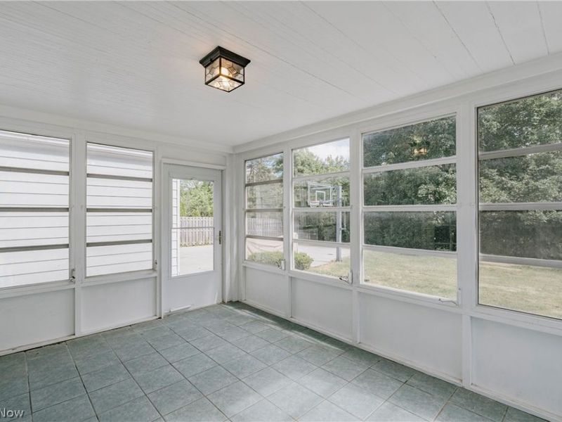 21249 Colby Road , Shaker Heights, OH 44122 Photo 13