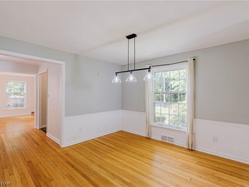 21249 Colby Road , Shaker Heights, OH 44122 Photo 5