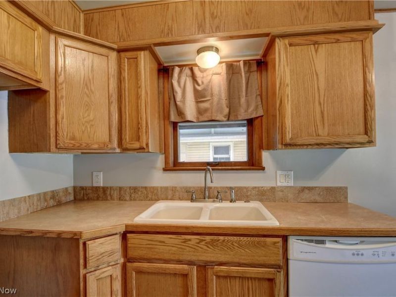 935 Washington Street , Wooster, OH 44691 Photo 8