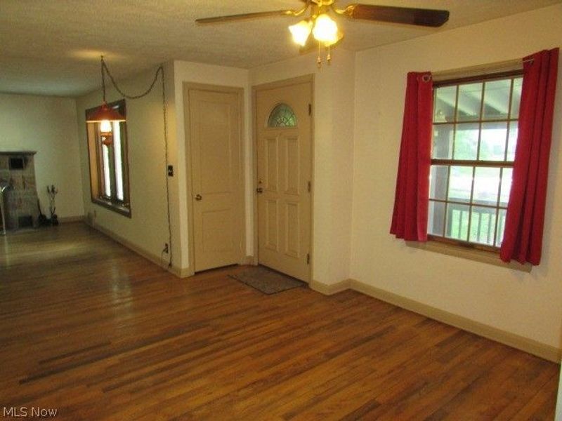 1327 Chelton Drive, Kent, OH 44240 Photo 5