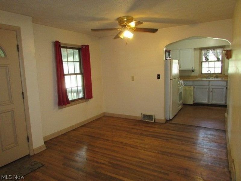 1327 Chelton Drive, Kent, OH 44240 Photo 6
