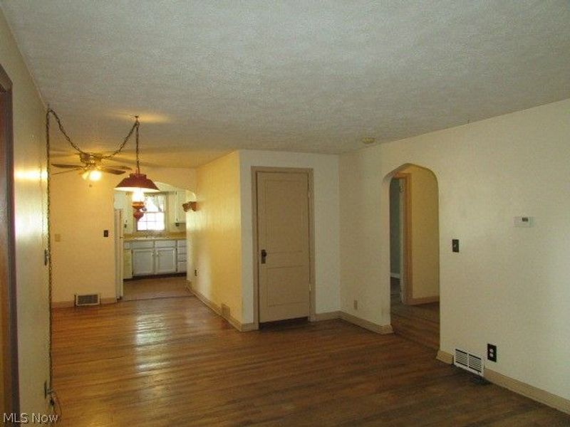 1327 Chelton Drive, Kent, OH 44240 Photo 8