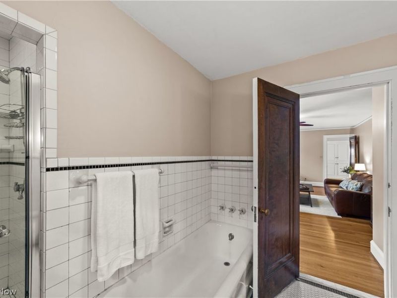 2928 Attleboro Road , Shaker Heights, OH 44120 Photo 31