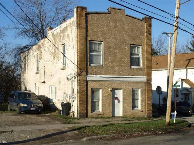 903 Columbus Avenue , Ashtabula, OH 44004 Photo 1