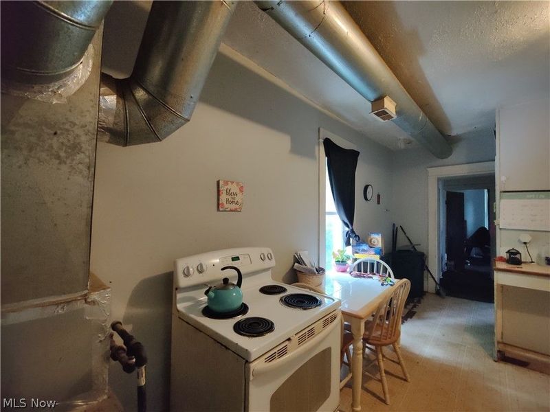 903 Columbus Avenue, Ashtabula, OH 44004 Photo 6