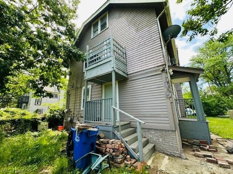 9005 Yale Avenue , Cleveland, OH 44108 Photo 3