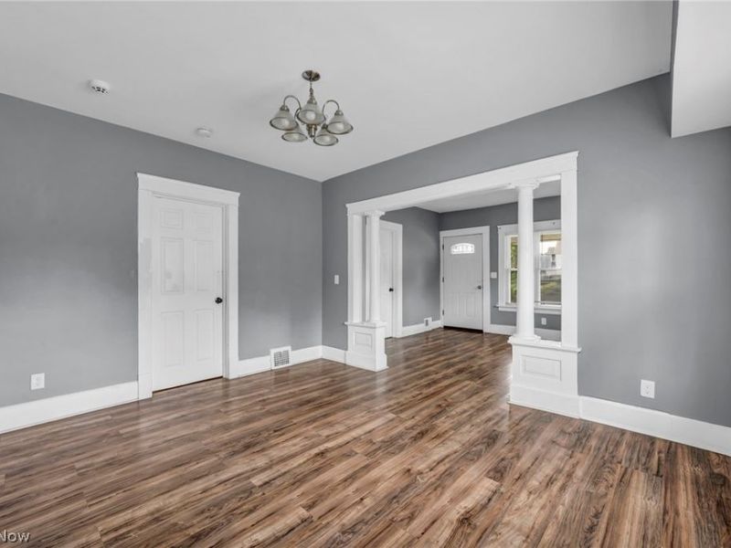 10103 Lamontier Avenue , Cleveland, OH 44104 Photo 11