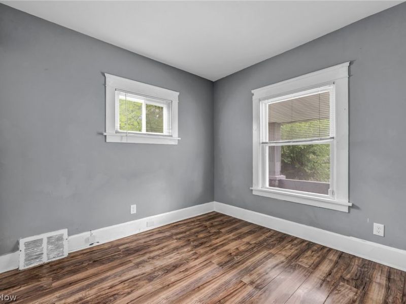 10103 Lamontier Avenue , Cleveland, OH 44104 Photo 13