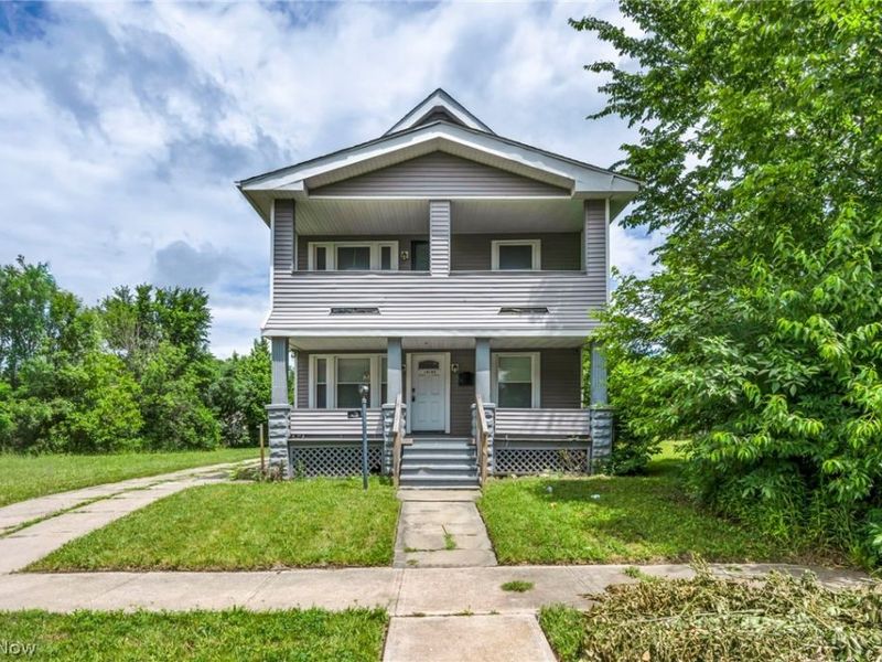 10103 Lamontier Avenue , Cleveland, OH 44104 Photo 2
