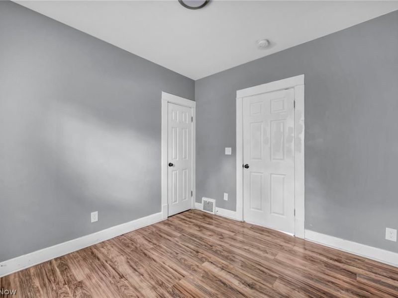 10103 Lamontier Avenue , Cleveland, OH 44104 Photo 24
