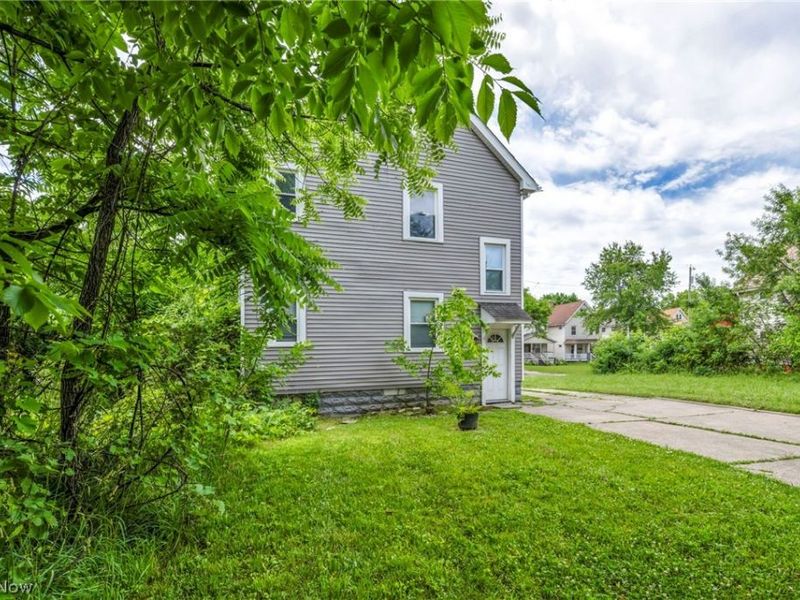 10103 Lamontier Avenue , Cleveland, OH 44104 Photo 37