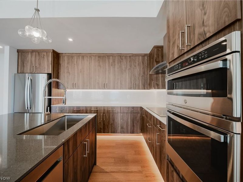99 W Saint Clair Avenue , Cleveland, OH 44113 Photo 7