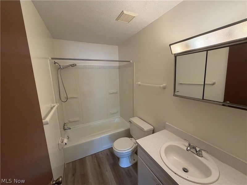 648 Loomis Avenue , Unit 658, Cuyahoga Falls, OH 44221 Photo 7