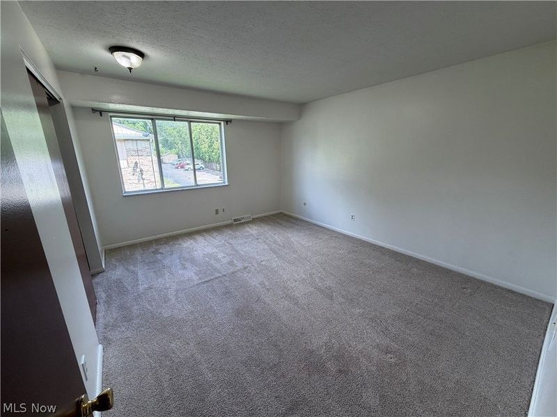 648 Loomis Avenue , Unit 658, Cuyahoga Falls, OH 44221 Photo 8