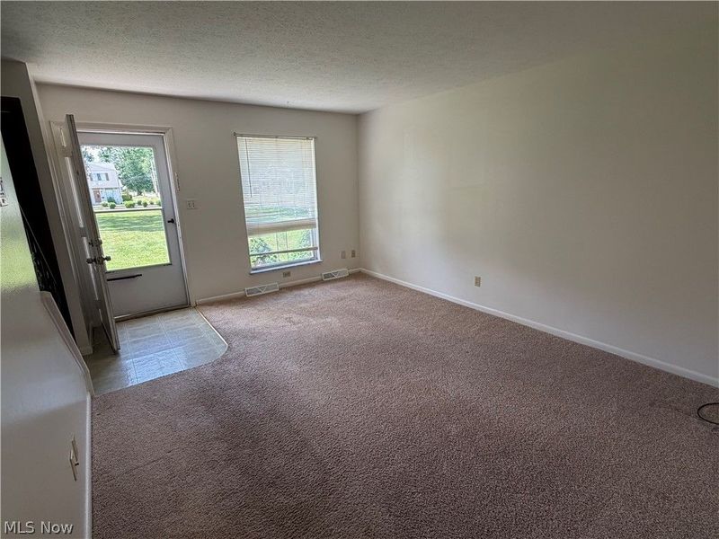 672 Loomis Avenue , Unit 682, Cuyahoga Falls, OH 44221 Photo 3