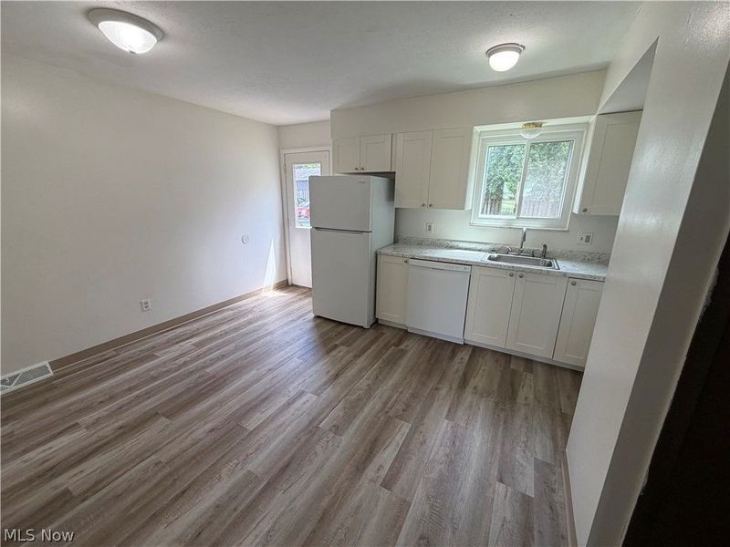 660 Loomis Avenue , Unit 670, Cuyahoga Falls, OH 44221 Photo 4