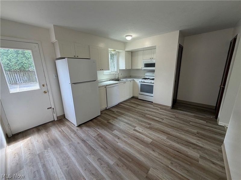 660 Loomis Avenue , Unit 670, Cuyahoga Falls, OH 44221 Photo 5