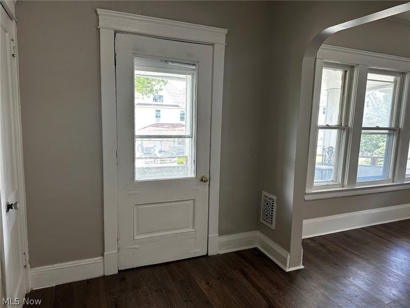 919 Nathaniel Road , Cleveland, OH 44110 Photo 4