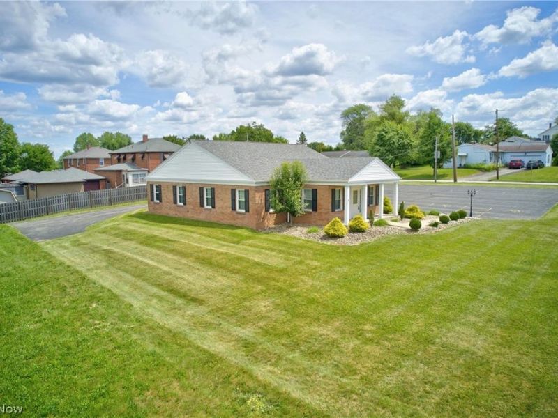 2894 Center Road, Poland, OH 44514 Photo 2