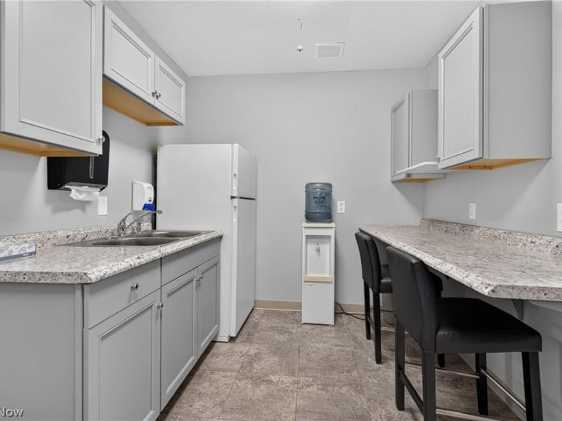 2894 Center Road, Poland, OH 44514 Photo 24