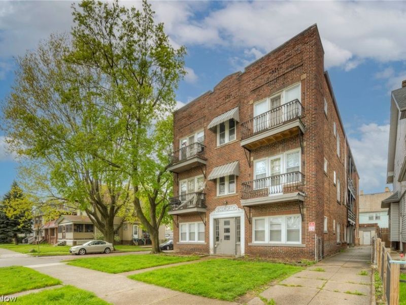3438 Bosworth Road , Cleveland, OH 44111 Photo 3