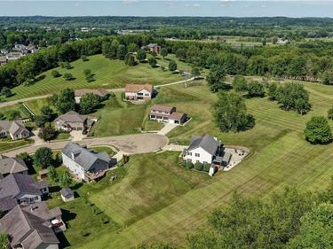 Briarwood Drive SE, New Philadelphia, OH 44663