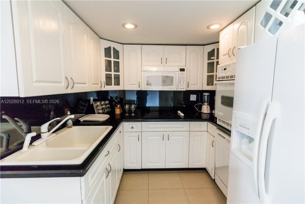 3725 S Ocean Dr , Unit 1003, Hollywood, FL 33019 Photo