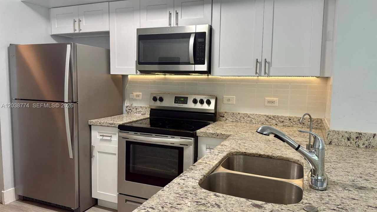 11155 SW 5th Pl , Unit 302, Pembroke Pines, FL 33025 Photo