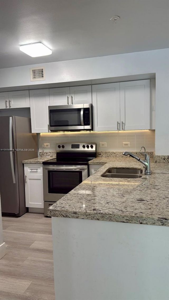 11155 SW 5th Pl , Unit 302, Pembroke Pines, FL 33025 Photo