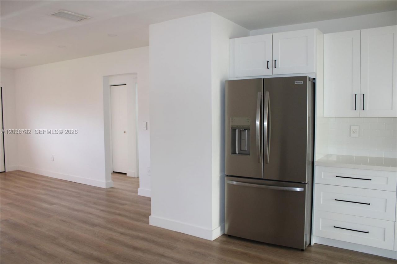 3827 SW 88 Court, Unit A, Miami, FL 33165 Photo
