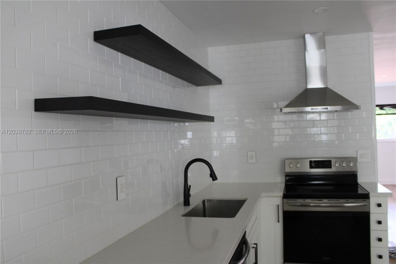3827 SW 88 Court, Unit A, Miami, FL 33165 Photo