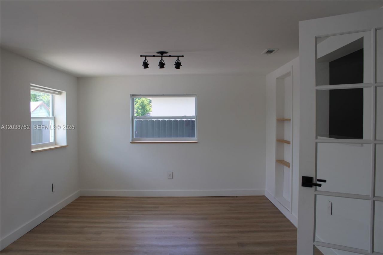 3827 SW 88 Court, Unit A, Miami, FL 33165 Photo