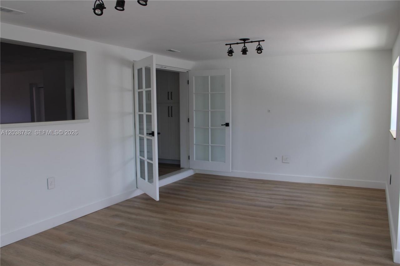 3827 SW 88 Court, Unit A, Miami, FL 33165 Photo