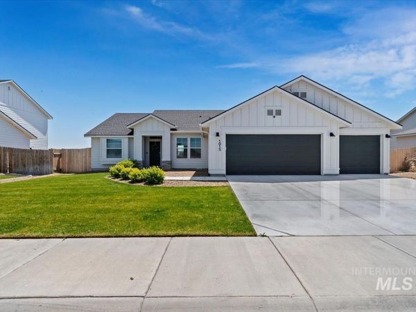 1015 SW Besra, Mountain Home, ID 83647