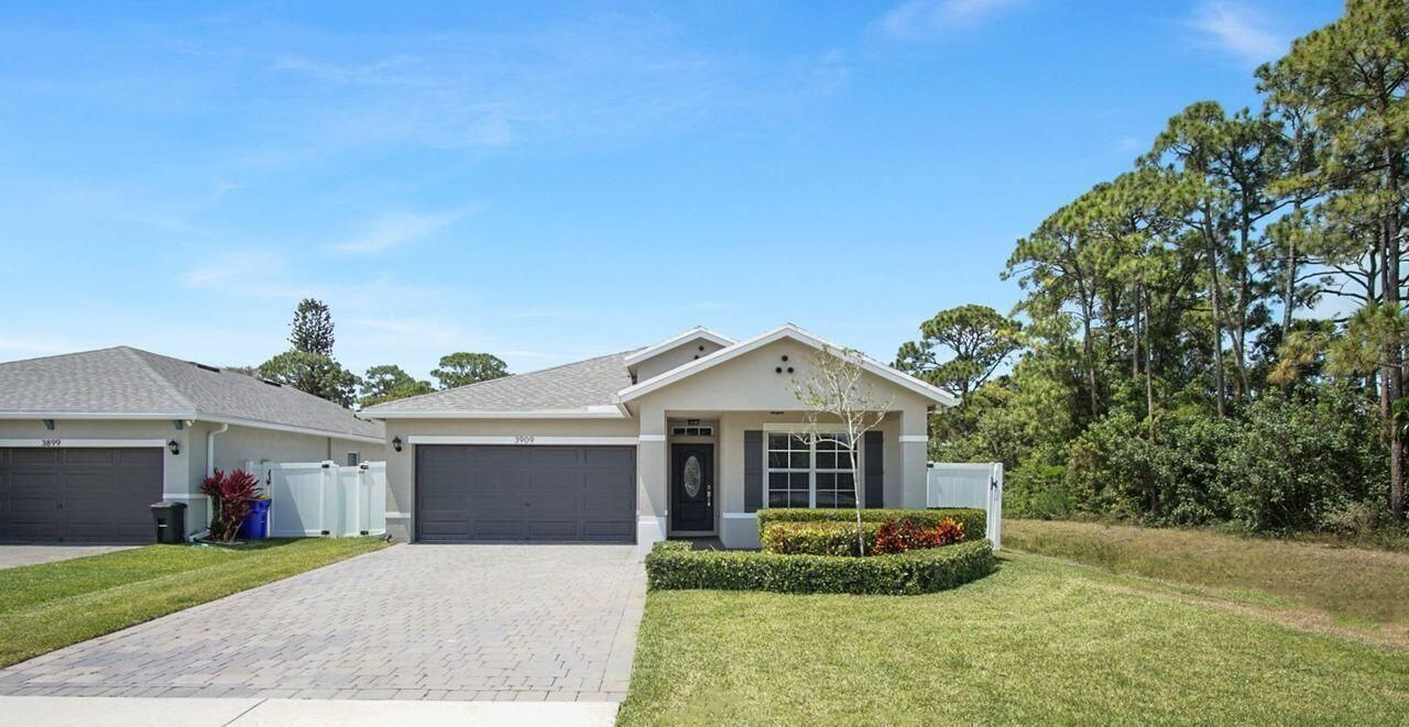 3909 SE Lee Street, Stuart, FL 34997 Photo