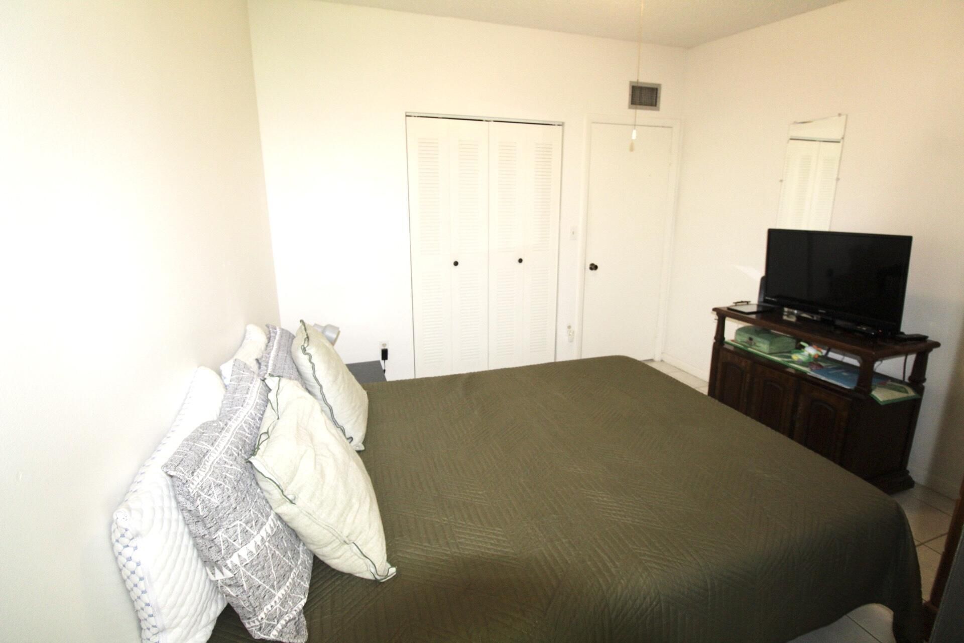 9342 S Belfort Circle, Unit 214, Tamarac, FL 33321 Photo