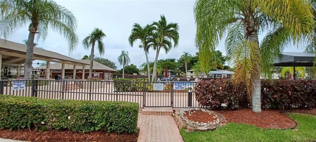 9342 S Belfort Circle, Unit 214, Tamarac, FL 33321 Photo