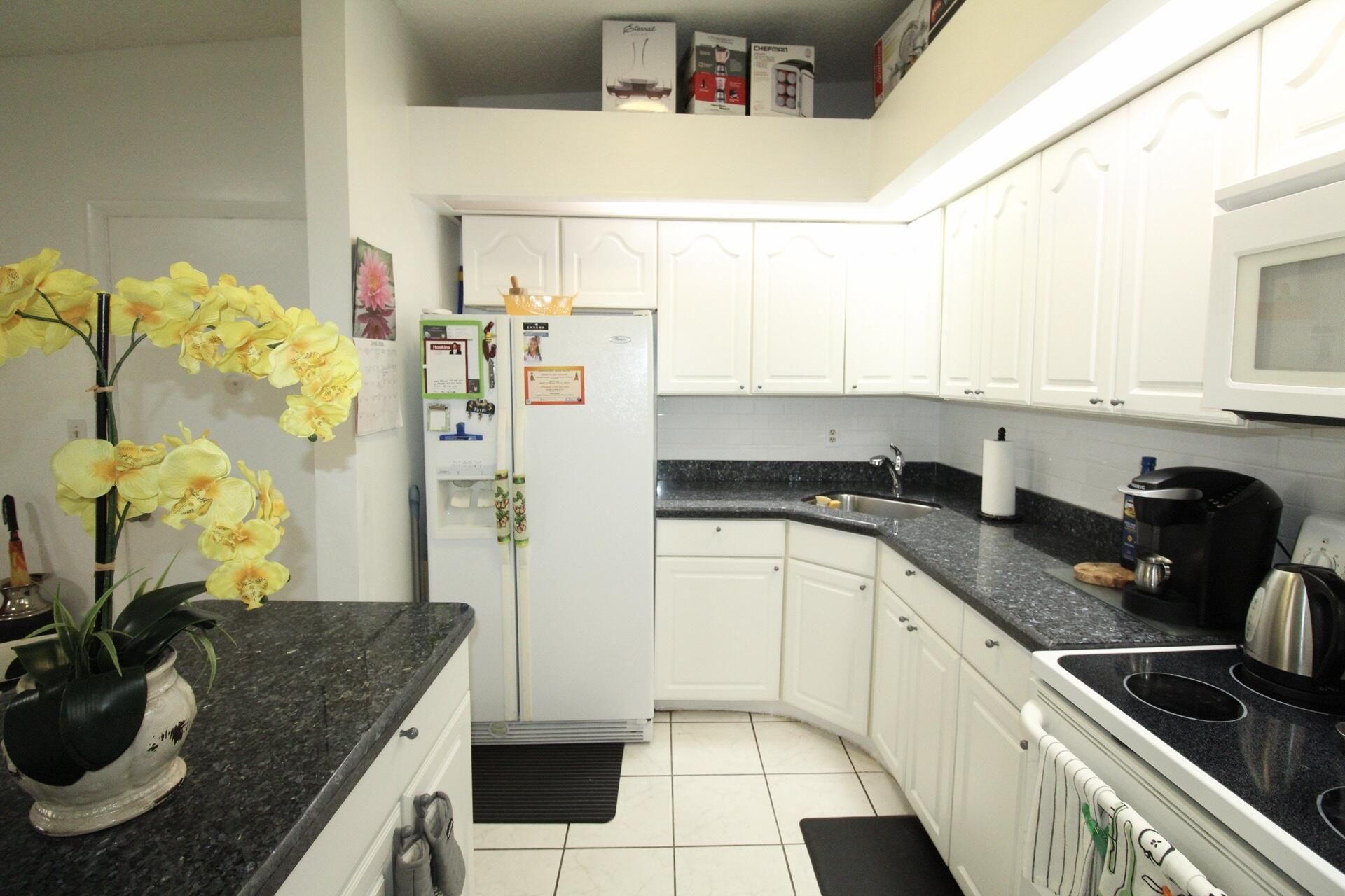 9342 S Belfort Circle, Unit 214, Tamarac, FL 33321 Photo