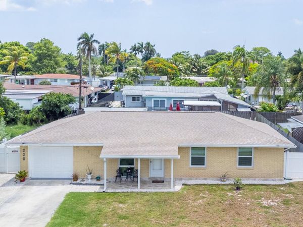 220 Davis Road, Palm Springs, FL 33461