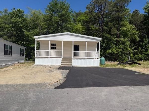 70 Norwich Place, Londonderry, NH 03053